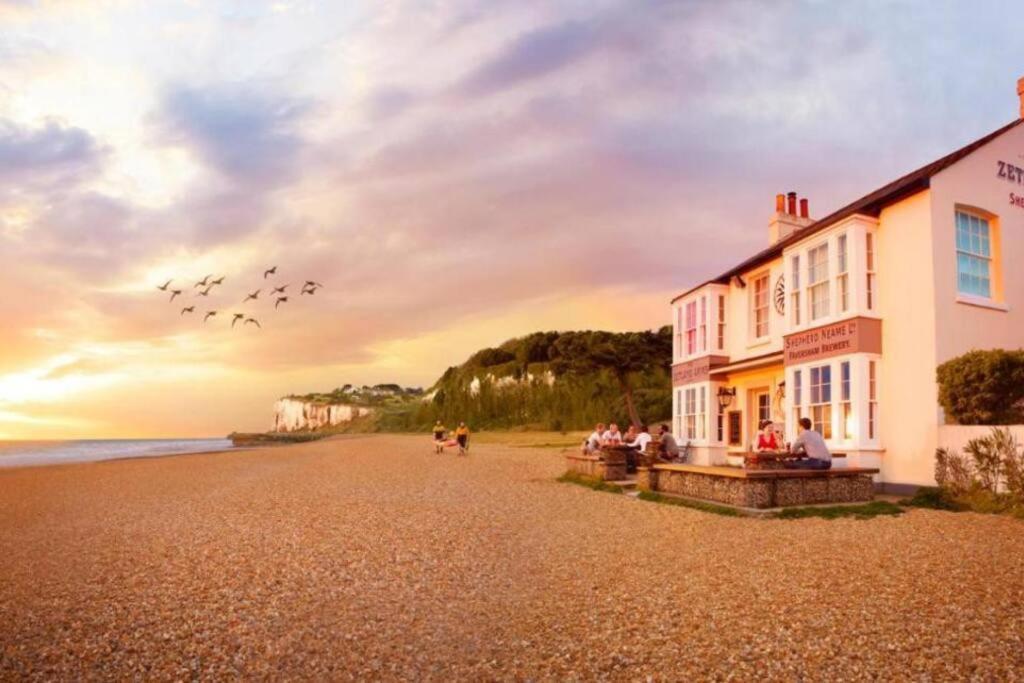 Willa Front Line Chalet With Open Sea Views & Swimming Pool In Kingsdown No14 Zewnętrze zdjęcie