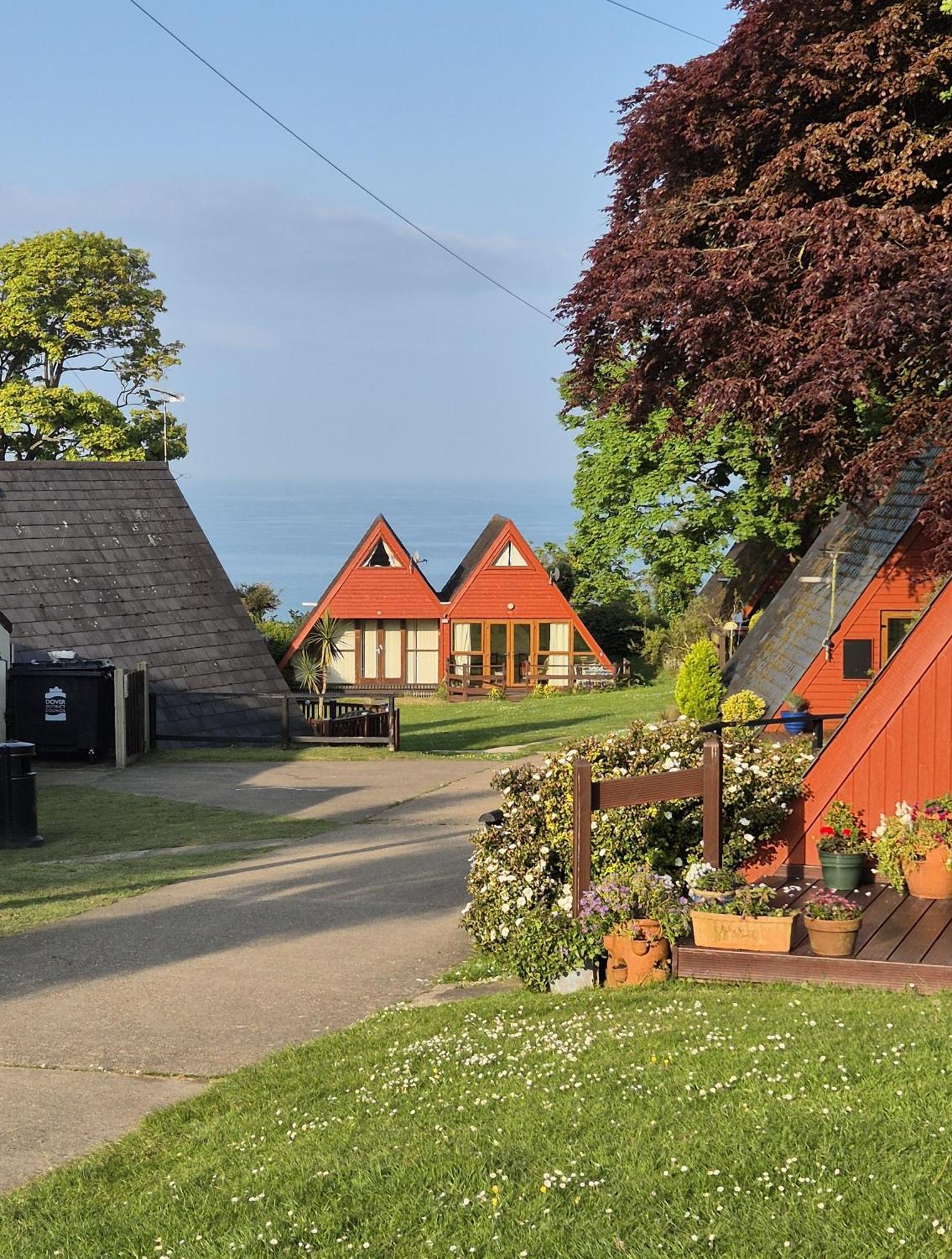 Willa Front Line Chalet With Open Sea Views & Swimming Pool In Kingsdown No14 Zewnętrze zdjęcie